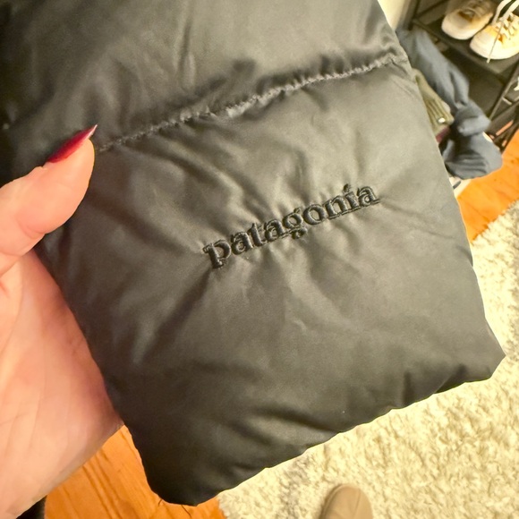 Patagonia Down Parka - Picture 9 of 11